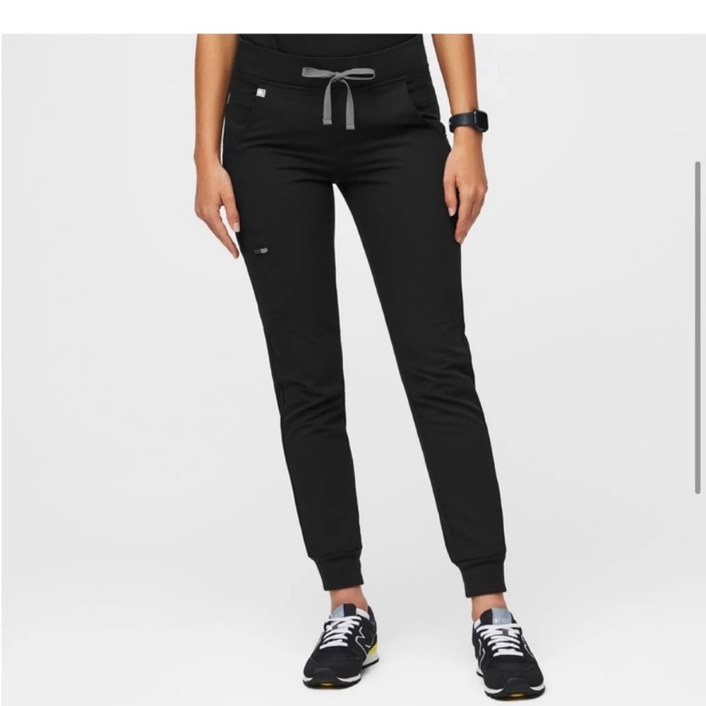 Figs Zamora Scrub Joggers (Black)